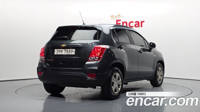 Chevrolet Korea Trax 2018 — photo 2