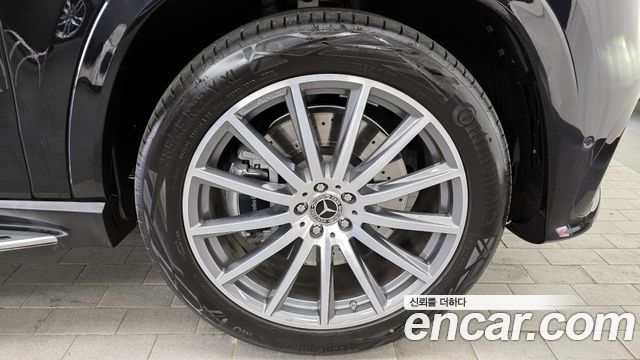 Mercedes-Benz GLS-Class 2025 — photo 5
