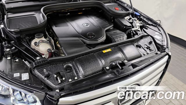 Mercedes-Benz GLS-Class 2025 — photo 6