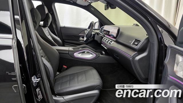 Mercedes-Benz GLS-Class 2025 — photo 11