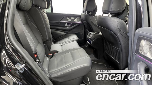 Mercedes-Benz GLS-Class 2025 — photo 12