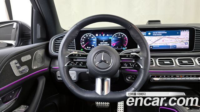 Mercedes-Benz GLS-Class 2025 — photo 13