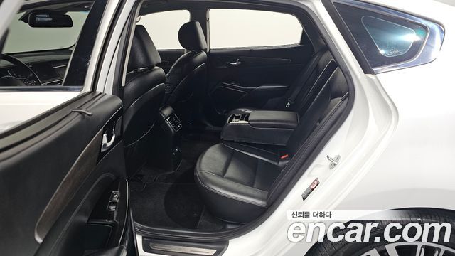 Kia K7 2020 — photo 11