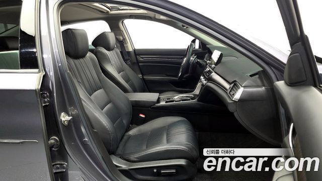 Honda Accord 2019 — photo 11