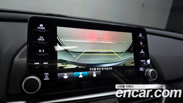 Honda Accord 2019 — photo 15