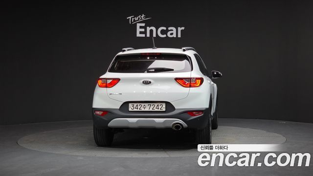 Kia Stonic 2018 — photo 4