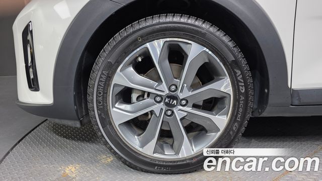 Kia Stonic 2018 — photo 5