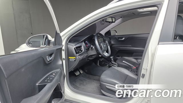 Kia Stonic 2018 — photo 12