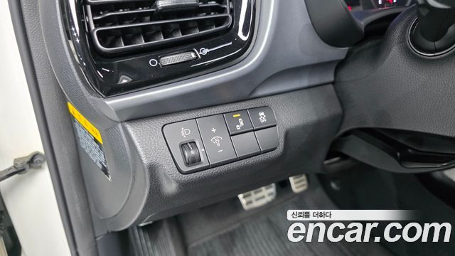 Kia Stonic 2018 — photo 14