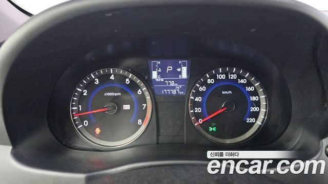 Hyundai Accent 2016 — photo 8