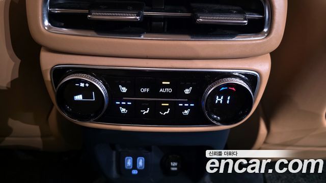 Genesis GV80 2020 — photo 18