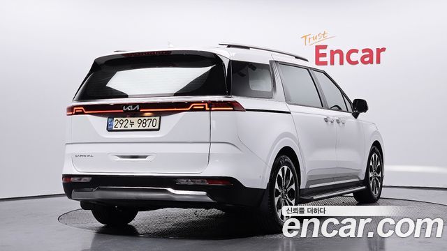 Kia Canival 2022 — photo 2
