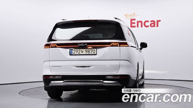 Kia Canival 2022 — photo 4