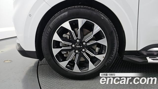 Kia Canival 2022 — photo 5