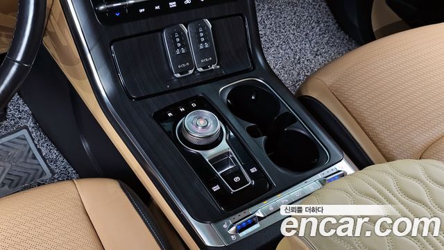 Kia Canival 2022 — photo 9