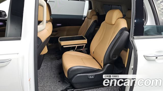 Kia Canival 2022 — photo 12