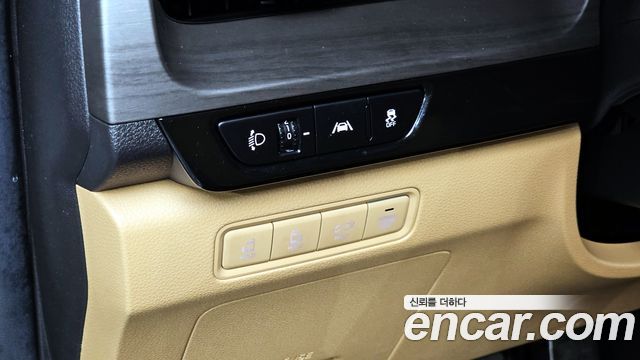 Kia Canival 2022 — photo 16