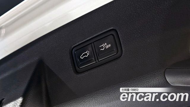 Kia Canival 2022 — photo 17