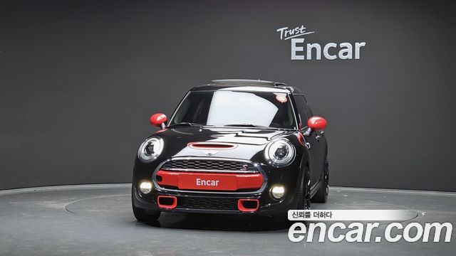 Mini Cooper 2018 — photo 3