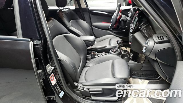 Mini Cooper 2018 — photo 10