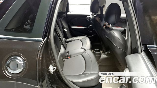 Mini Cooper 2018 — photo 11