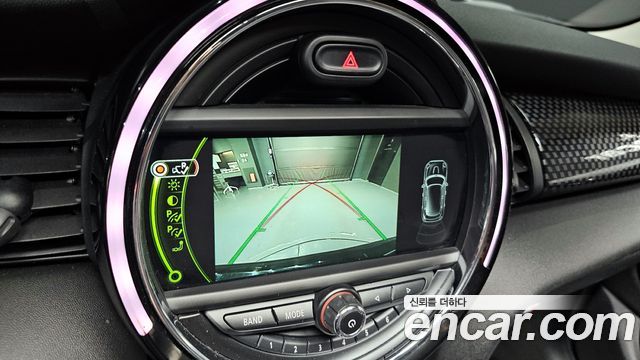 Mini Cooper 2018 — photo 15