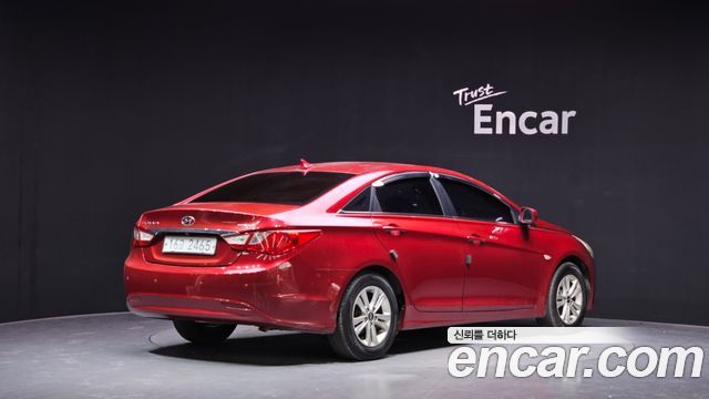 Hyundai Sonata 2010 — photo 2
