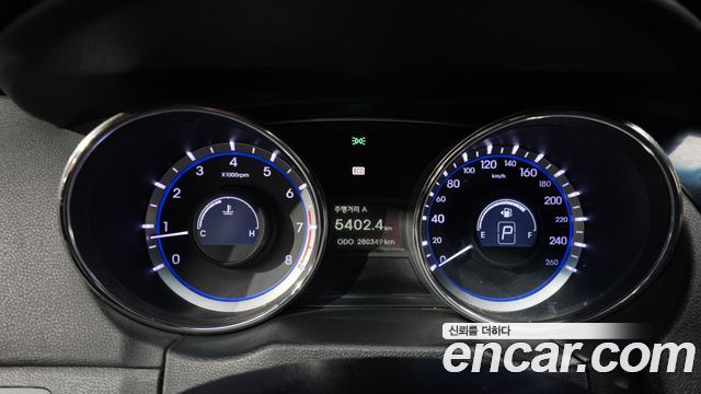 Hyundai Sonata 2010 — photo 8