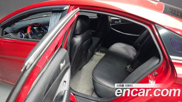 Hyundai Sonata 2010 — photo 13