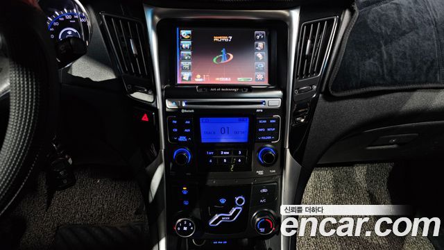 Hyundai Sonata 2010 — photo 15