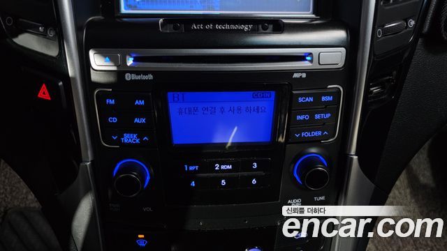 Hyundai Sonata 2010 — photo 17