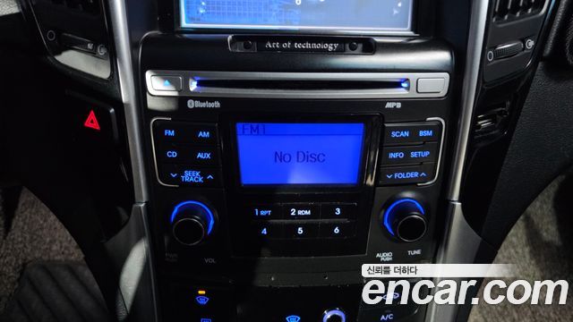 Hyundai Sonata 2010 — photo 18