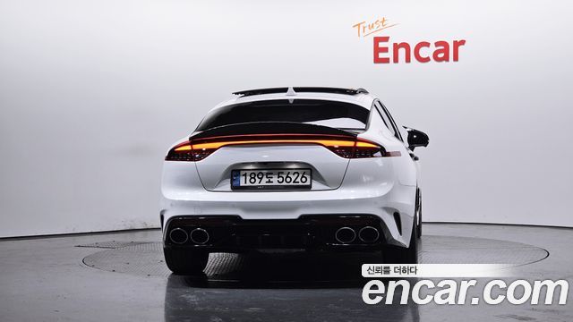 Kia Stinger 2023 — photo 4