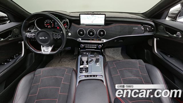 Kia Stinger 2023 — photo 7