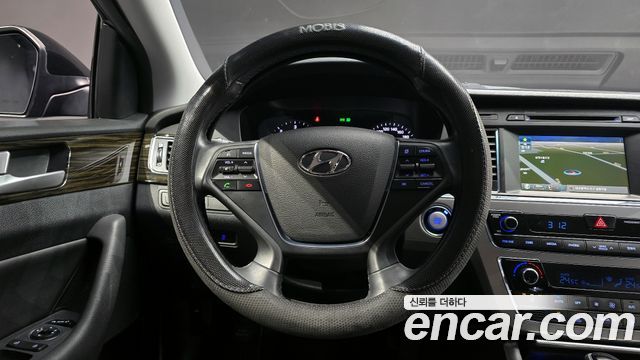 Hyundai Sonata 2016 — photo 13