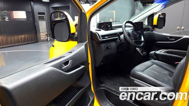 Hyundai Staria 2024 — photo 11