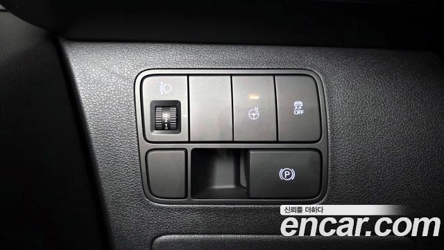 Hyundai Staria 2024 — photo 16