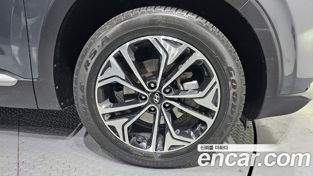 Hyundai Santafe 2019 — photo 5