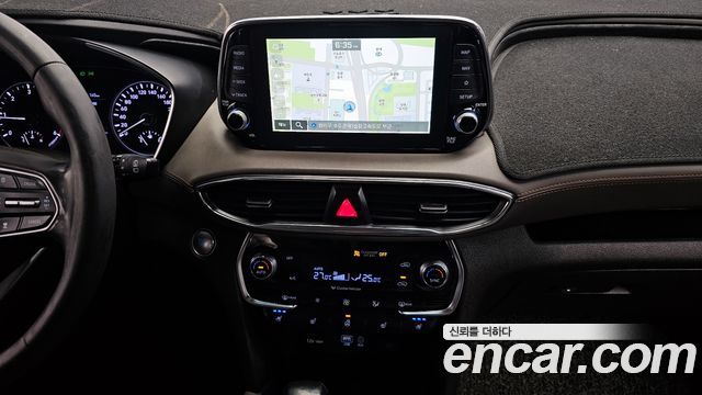 Hyundai Santafe 2019 — photo 14