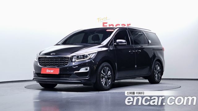 Kia Canival 2021 — photo 1