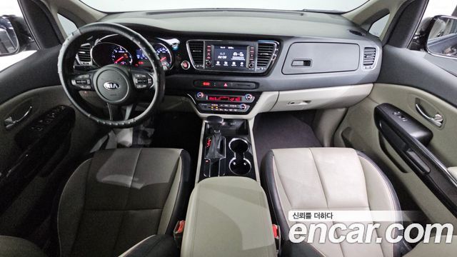 Kia Canival 2021 — photo 7