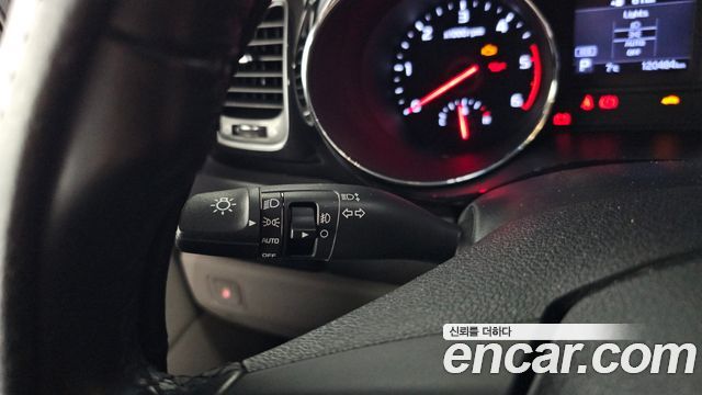 Kia Canival 2021 — photo 17