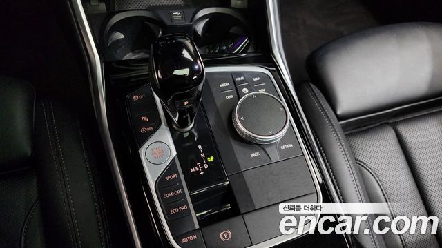 BMW 3-Series 2022 — photo 9