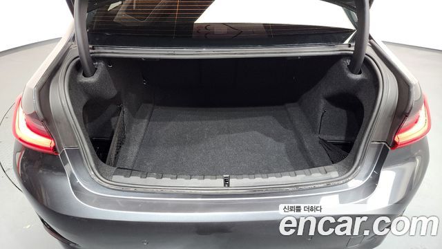 BMW 3-Series 2022 — photo 20
