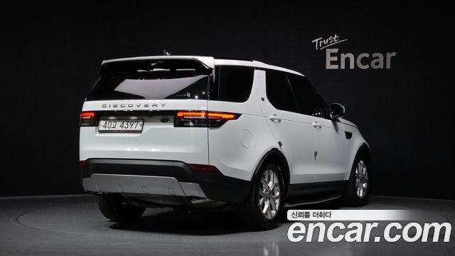 Land Rover Discovery 2019 — photo 2