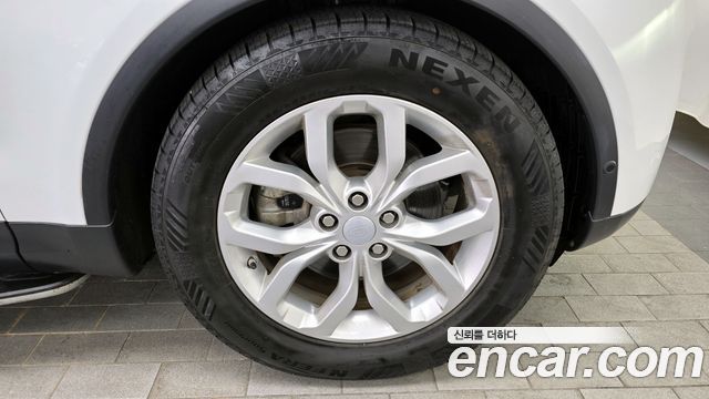 Land Rover Discovery 2019 — photo 5