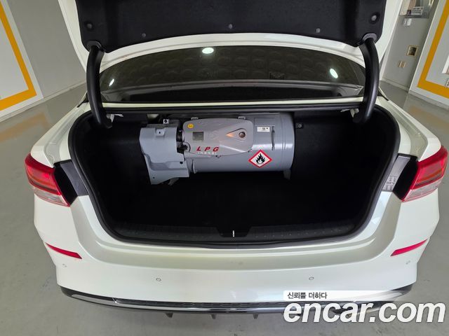 Kia K5 2019 — photo 12