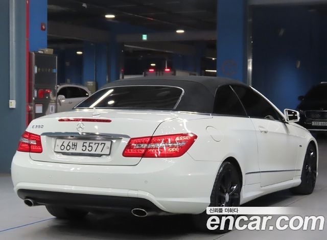 Mercedes-Benz E-Class 2012 — photo 5