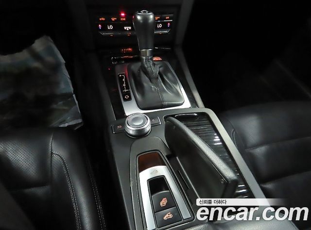 Mercedes-Benz E-Class 2012 — photo 9