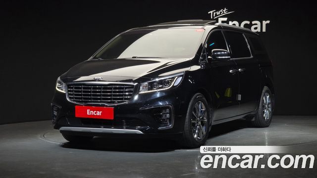 Kia Canival 2019 — photo 1